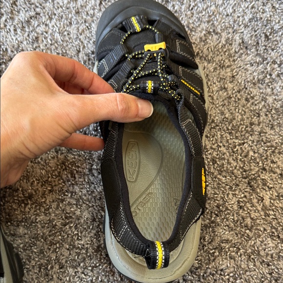 KEEN Men's Newport H2 Closed Toe Water Sandal EUC - Picture 8 of 12
